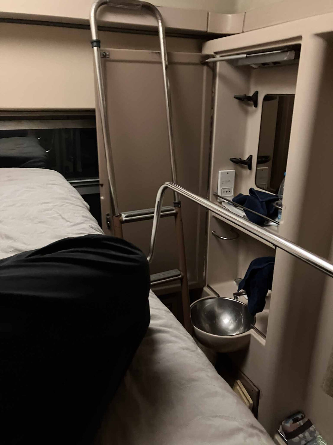 The very roomy cabin on the train.
