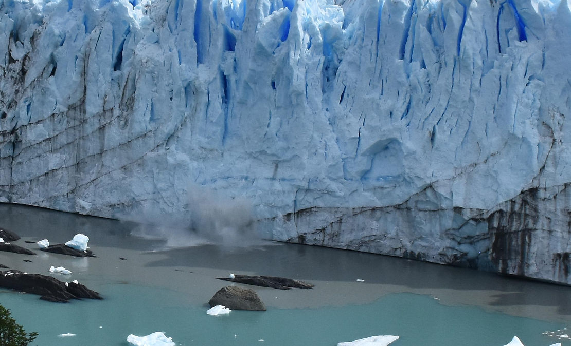ICE CRASHING INTO LAKE