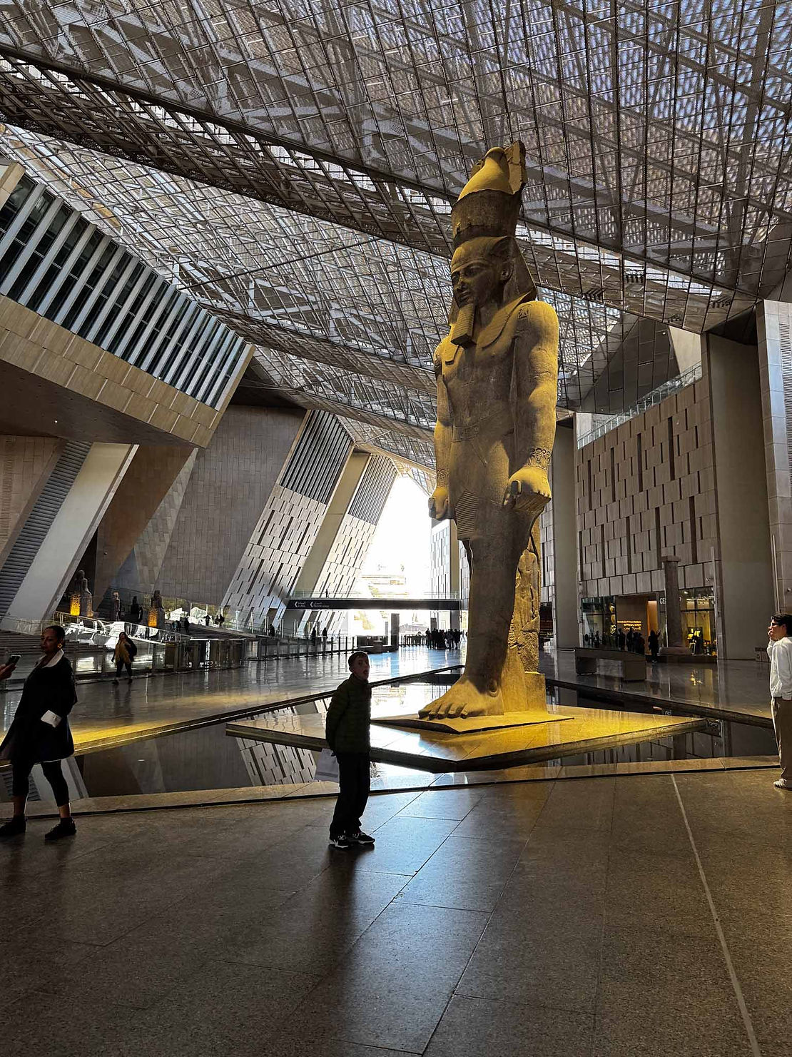 A self-commissioned statue of himself... self absorbed, much?